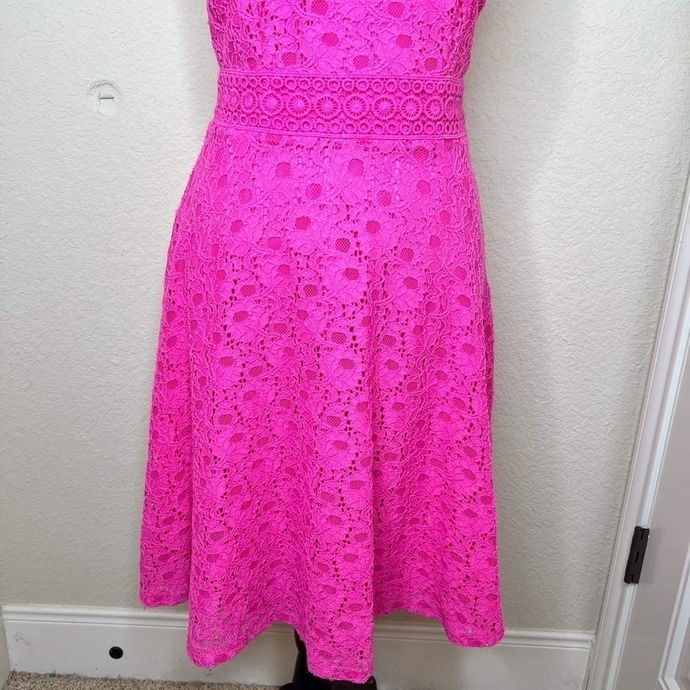 Laundry by Shelli Segal Crochet Lace Bright Pink Sleeveless Dress Size 6 - Picture 3 of 8